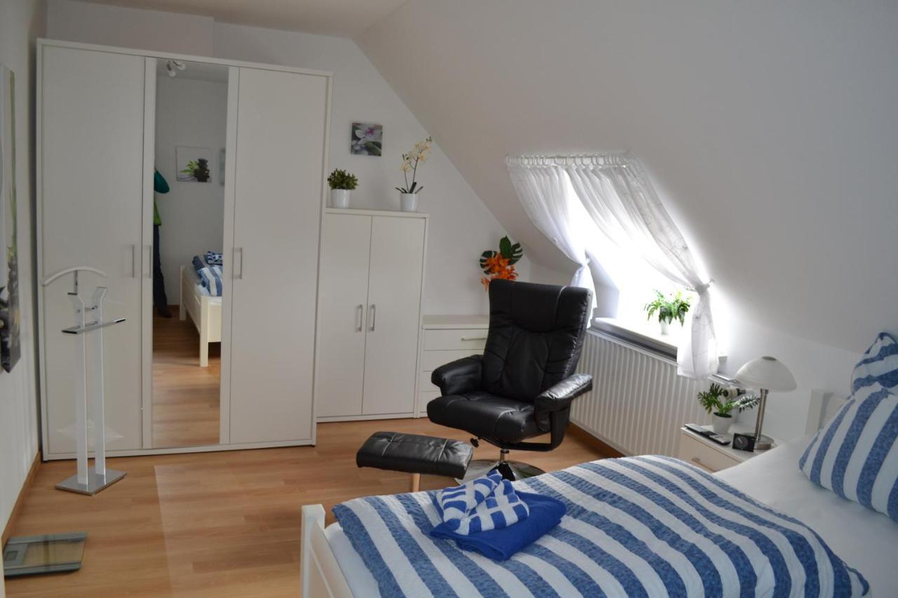 Ferienhaushaelfte Harmonie Wyk auf Foehr Exterior photo
